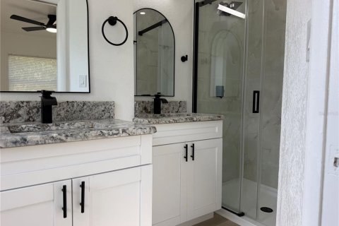 Villa ou maison à vendre à Tampa, Floride: 3 chambres, 105.35 m2 № 2284613 - photo 8