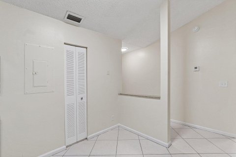 Appartement à louer à Boca Raton, Floride: 3 chambres, 119.47 m2 № 2415862 - photo 16