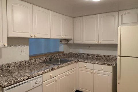 Copropriété à louer à Miami, Floride: 2 chambres, 89.65 m2 № 2050869 - photo 4