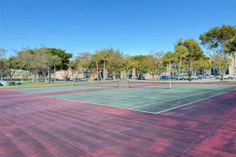 Copropriété à louer à Miami, Floride: 2 chambres, 89.65 m2 № 2050869 - photo 17