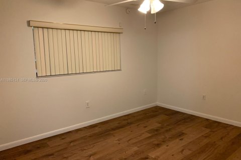Copropriété à louer à Miami, Floride: 2 chambres, 89.65 m2 № 2050869 - photo 12