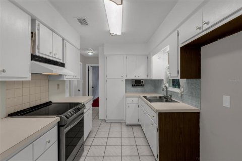 Villa ou maison à vendre à Fruitland Park, Floride: 3 chambres, 175.4 m2 № 2333921 - photo 3
