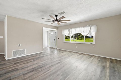 Villa ou maison à vendre à Fruitland Park, Floride: 3 chambres, 175.4 m2 № 2333921 - photo 12