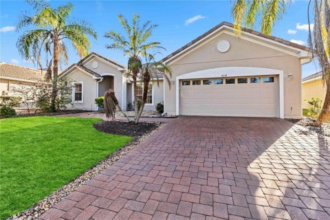 House in BELLALAGO in Kissimmee, Florida 3 bedrooms, 156.73 sq.m. № 2403662 - photo 2