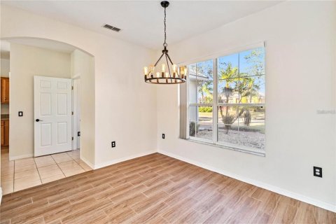 House in BELLALAGO in Kissimmee, Florida 3 bedrooms, 156.73 sq.m. № 2403662 - photo 5