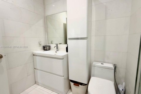 Снять в аренду кондоминиум в Майами, Флорида 1 спальня, 73.76м2, № 2027728 - фото 25