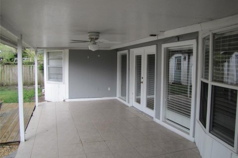 Villa ou maison à louer à Tampa, Floride: 3 chambres, 171.78 m2 № 2099814 - photo 18