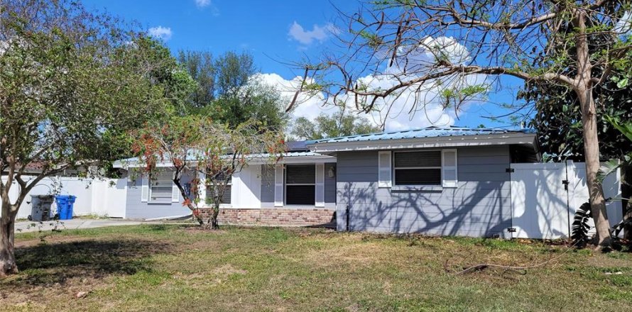 Villa ou maison à Tampa, Floride 3 chambres, 171.78 m2 № 2099814