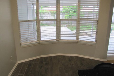 Villa ou maison à louer à Tampa, Floride: 3 chambres, 171.78 m2 № 2099814 - photo 5