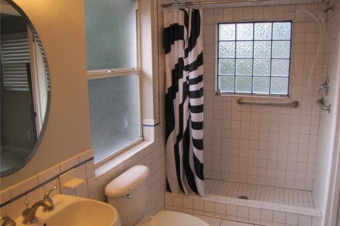 Villa ou maison à louer à Tampa, Floride: 3 chambres, 171.78 m2 № 2099814 - photo 12