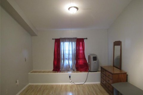 Villa ou maison à louer à Tampa, Floride: 3 chambres, 171.78 m2 № 2099814 - photo 11