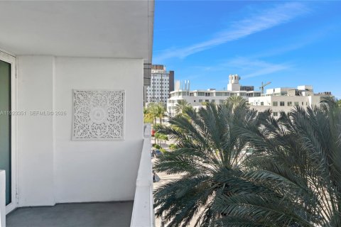 Copropriété à louer à Miami Beach, Floride: 1 chambre, 77.57 m2 № 2335308 - photo 5