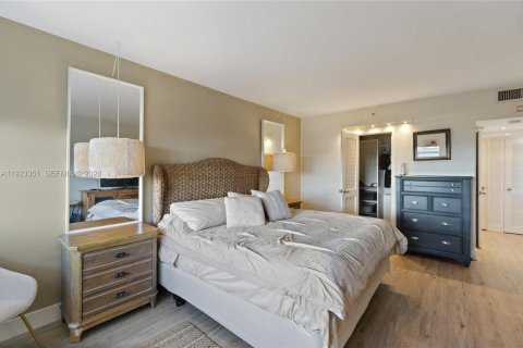 Copropriété à louer à Miami Beach, Floride: 1 chambre, 77.57 m2 № 2335308 - photo 13