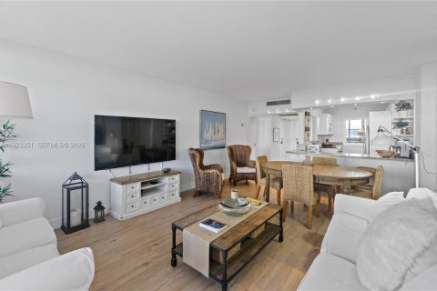 Copropriété à louer à Miami Beach, Floride: 1 chambre, 77.57 m2 № 2335308 - photo 3