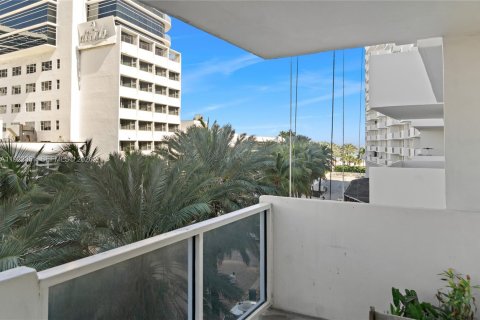 Copropriété à louer à Miami Beach, Floride: 1 chambre, 77.57 m2 № 2335308 - photo 4