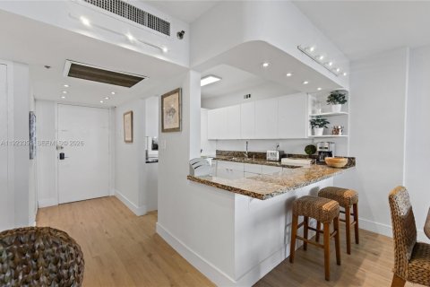 Copropriété à louer à Miami Beach, Floride: 1 chambre, 77.57 m2 № 2335308 - photo 7