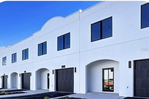 Touwnhouse à Tampa, Floride 3 chambres, 161.37 m2 № 2137816