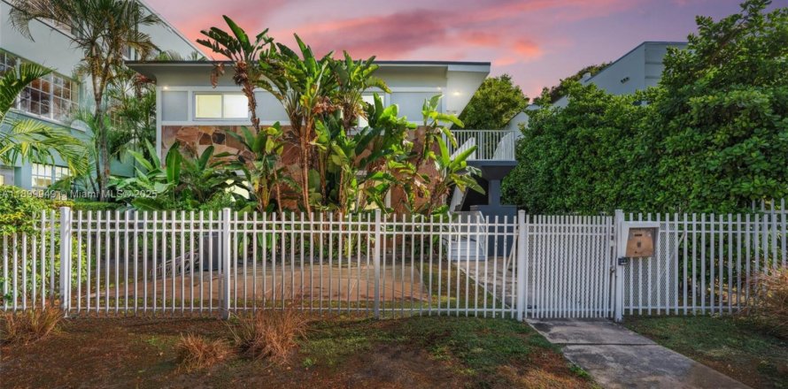 Condo in Miami Beach, Florida, 1 bedroom  № 2081666