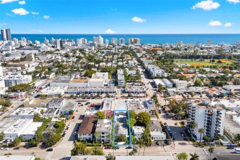 Condo in Miami Beach, Florida, 1 bedroom  № 2081666 - photo 29