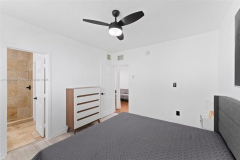 Condo in Miami Beach, Florida, 1 bedroom  № 2081666 - photo 21