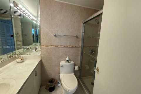 Condo in Hollywood, Florida, 1 bedroom  № 2014223 - photo 7