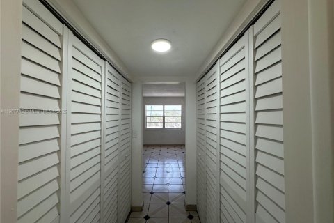 Купить кондоминиум в Майами-Бич, Флорида 1 спальня, 73.58м2, № 2013098 - фото 13