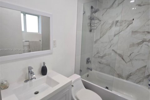 Купить виллу или дом в Майами, Флорида 3 спальни, 193.98м2, № 2032519 - фото 14