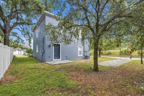 Villa ou maison à vendre à Tampa, Floride: 5 chambres, 150.87 m2 № 2227723 - photo 22