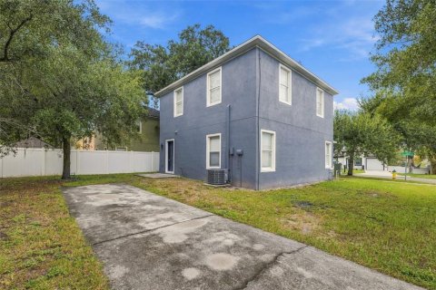 Villa ou maison à vendre à Tampa, Floride: 5 chambres, 150.87 m2 № 2227723 - photo 23