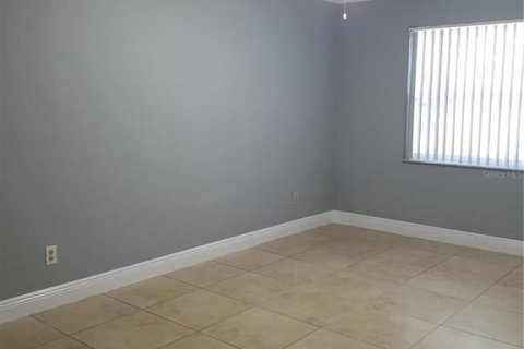 Condominio en alquiler en Orlando, Florida, 2 dormitorios, 84.08 m2 № 1910079 - foto 5