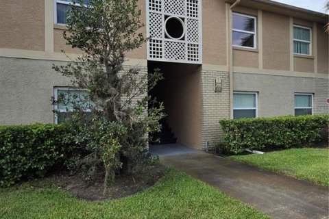 Condominio en alquiler en Orlando, Florida, 2 dormitorios, 84.08 m2 № 1910079 - foto 1