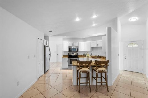 Casa en venta en Kissimmee, Florida, 3 dormitorios, 163.32 m2 № 1908897 - foto 6
