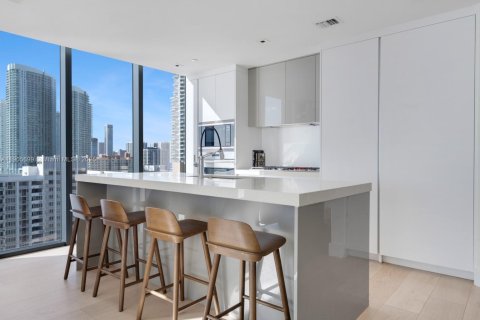 Купить кондоминиум в Майами, Флорида 3 спальни, 215.07м2, № 1956822 - фото 5