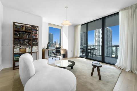 Купить кондоминиум в Майами, Флорида 3 спальни, 215.07м2, № 1956822 - фото 16