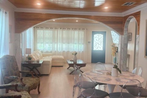 Villa ou maison à louer à West Palm Beach, Floride: 3 chambres, 132.48 m2 № 2172333 - photo 7