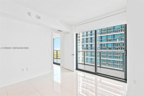 Condominio en venta en Miami, Florida, 1 dormitorio, 60.29 m2 № 2188300 - foto 10