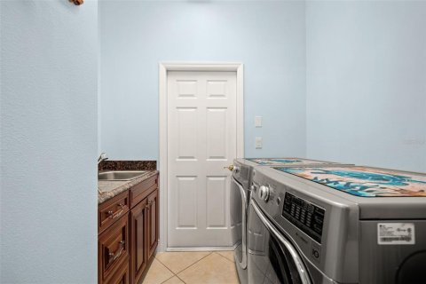 House in Bradenton, Florida 4 bedrooms, 218.41 sq.m. № 2144263 - photo 14