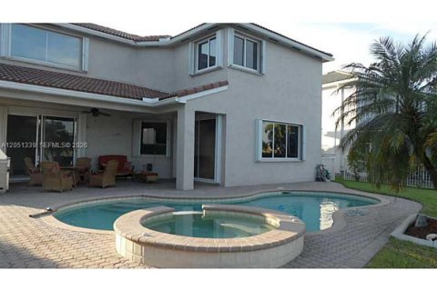 Villa ou maison à Miramar, Floride 6 chambres № 2171670