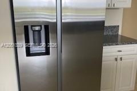 Villa ou maison à louer à Miramar, Floride: 6 chambres № 2171670 - photo 10
