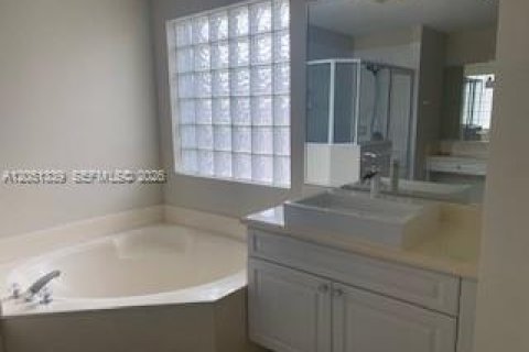 Villa ou maison à louer à Miramar, Floride: 6 chambres № 2171670 - photo 18