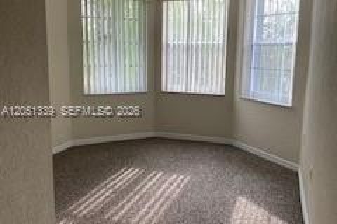 Villa ou maison à louer à Miramar, Floride: 6 chambres № 2171670 - photo 13