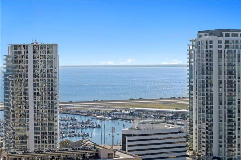 Condominio en venta en Saint Petersburg, Florida, 3 dormitorios, 180.97 m2 № 2231574 - foto 4