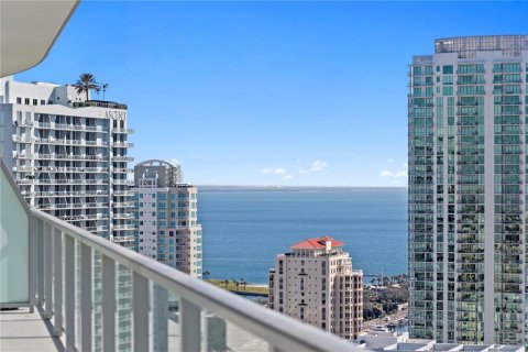 Condominio en venta en Saint Petersburg, Florida, 3 dormitorios, 180.97 m2 № 2231574 - foto 5