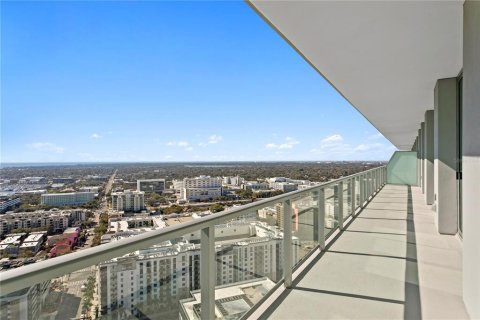 Condominio en venta en Saint Petersburg, Florida, 3 dormitorios, 180.97 m2 № 2231574 - foto 9