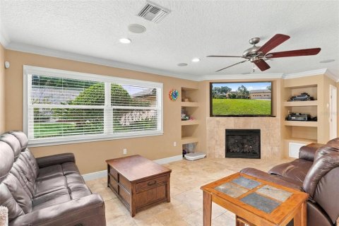 House in DeLand, Florida 4 bedrooms, 478.45 sq.m. № 2408627 - photo 24