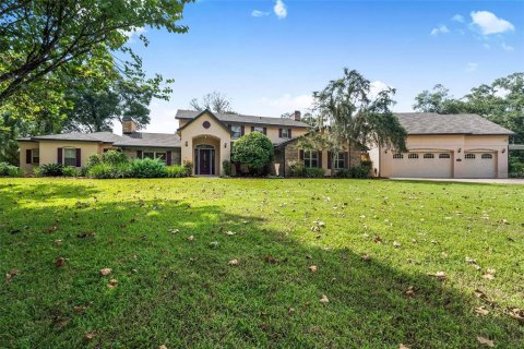 House in DeLand, Florida 4 bedrooms, 478.45 sq.m. № 2408627 - photo 6