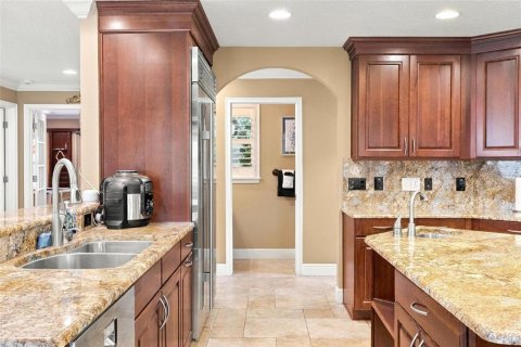House in DeLand, Florida 4 bedrooms, 478.45 sq.m. № 2408627 - photo 30