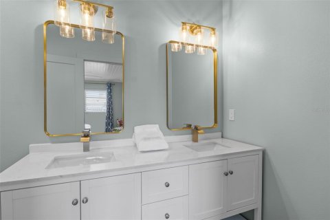 Townhouse in Holmes Beach, Florida 2 bedrooms, 90.86 sq.m. № 2204989 - photo 24