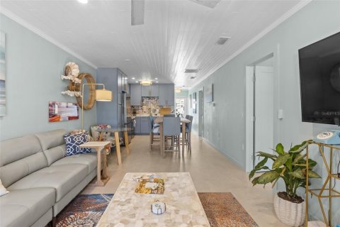 Townhouse in Holmes Beach, Florida 2 bedrooms, 90.86 sq.m. № 2204989 - photo 14