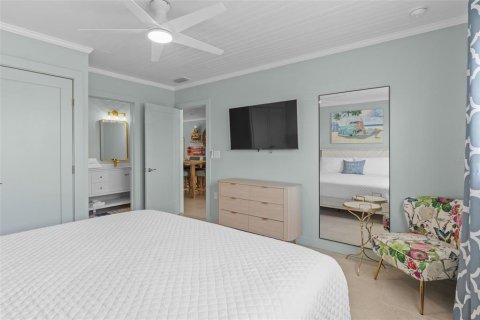 Townhouse in Holmes Beach, Florida 2 bedrooms, 90.86 sq.m. № 2204989 - photo 23
